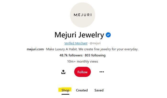 Mejuri Jewelry, ürünleri öne çıkarmak için "mağaza" sekmesinden yararlanır.