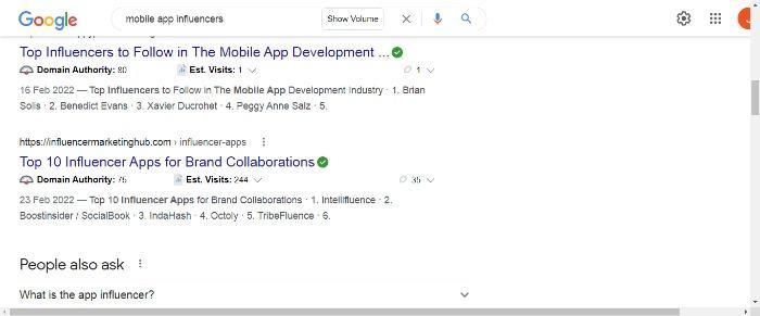 Quelques résultats de recherche pour les influenceurs d'applications mobiles dans Google.