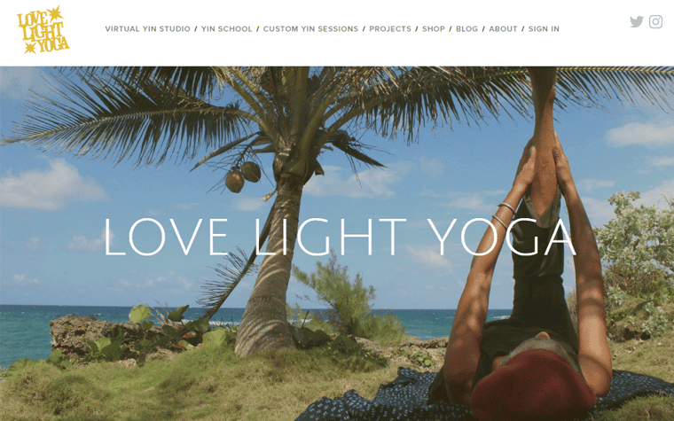 Love Light Yoga - I migliori esempi di siti Web di yoga