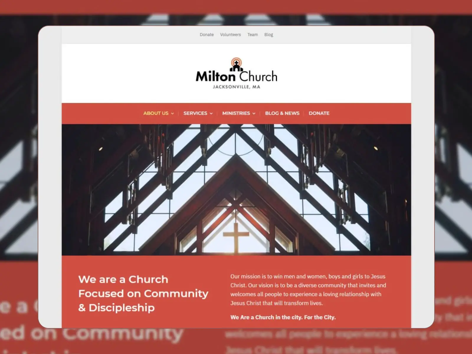 Colagem do tema da igreja Milton Lite para sites de Gutenberg nas cores branco e vermelho.