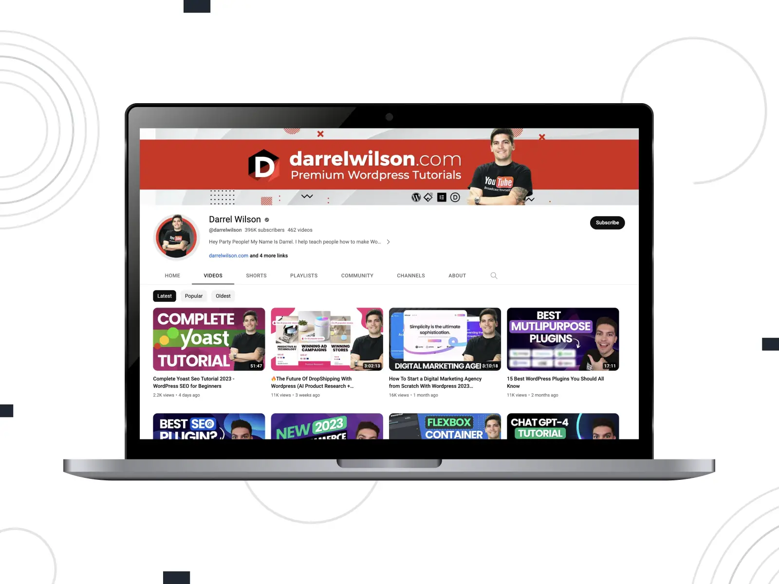 Visual Darrel Wilson, seorang influencer WordPress terkenal, yang salurannya memberikan tutorial dan bahkan kursus online lengkap untuk pemirsa yang mencari tips WordPress dan eCommerce.