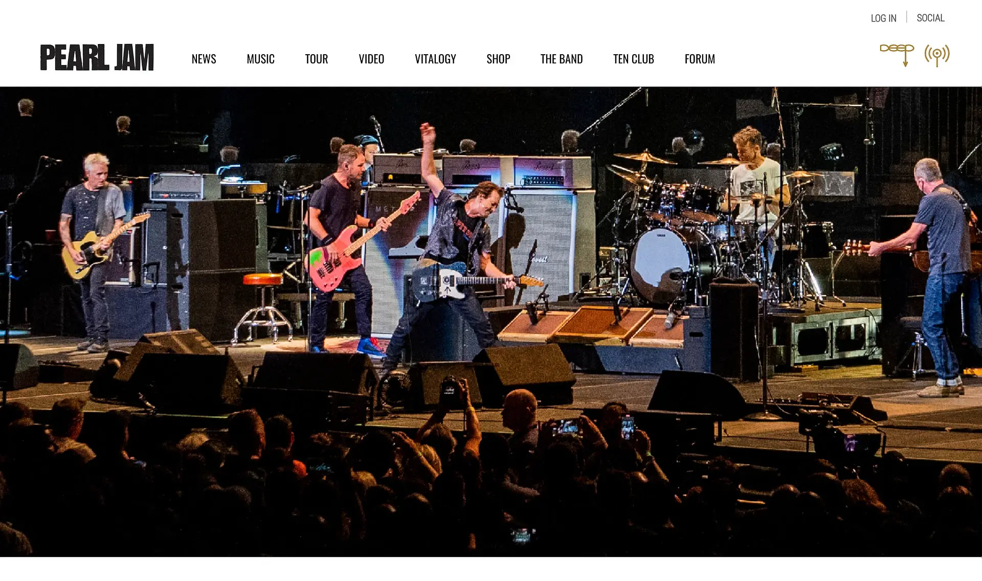 Pearl Jam Web サイトはオープンソースの e コマースを使用しています。