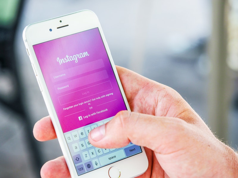 comment taguer quelqu'un sur instagra