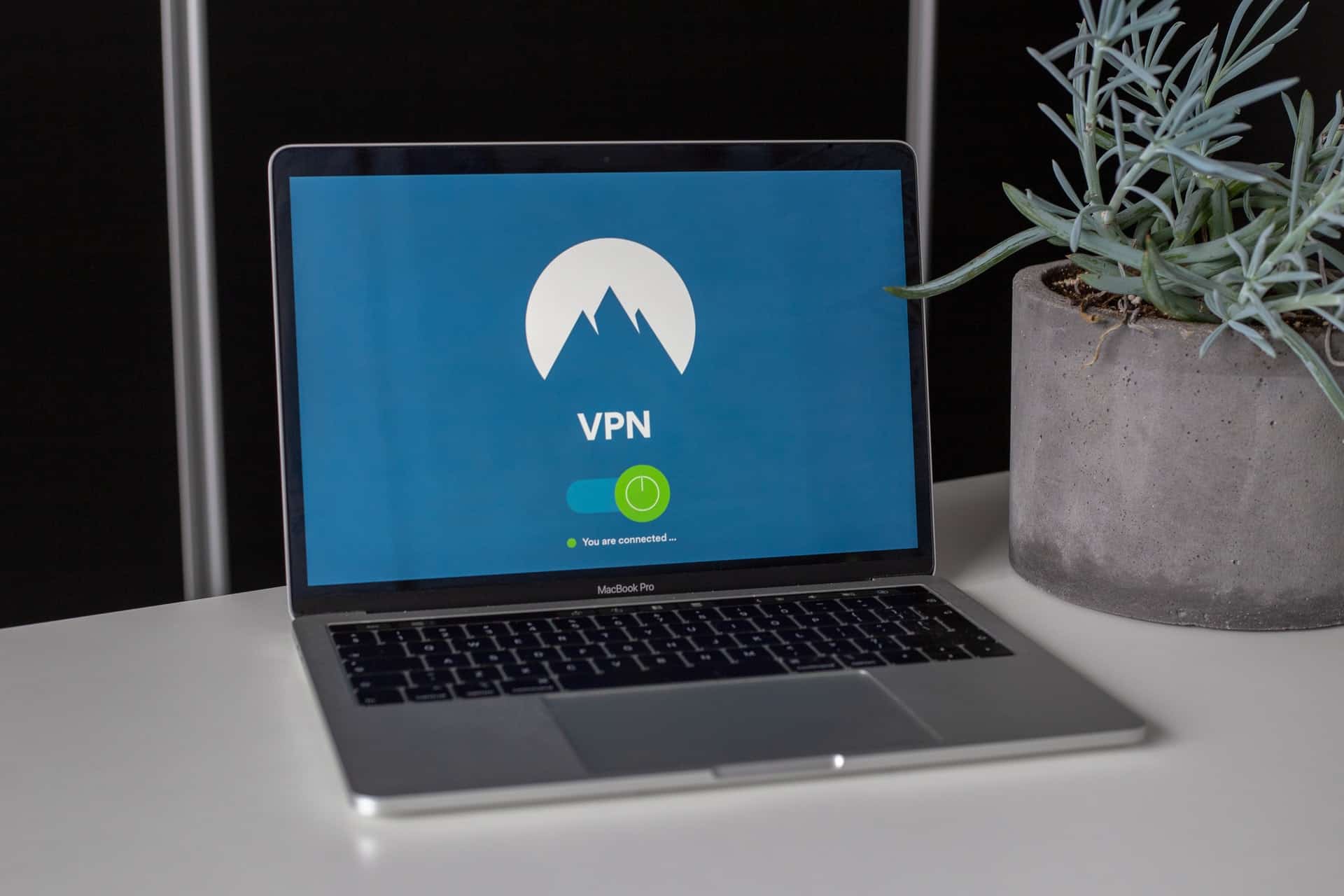 VPN'e bağlı dizüstü bilgisayar